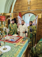 Епископ Макарий возглавил богослужение на престольный праздник храма преподобного Серафима Саровского в городе Сосенский