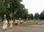 Заупокойная лития у Поклонного Креста в городе Людиново