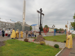 Заупокойная лития у Поклонного Креста в городе Людиново